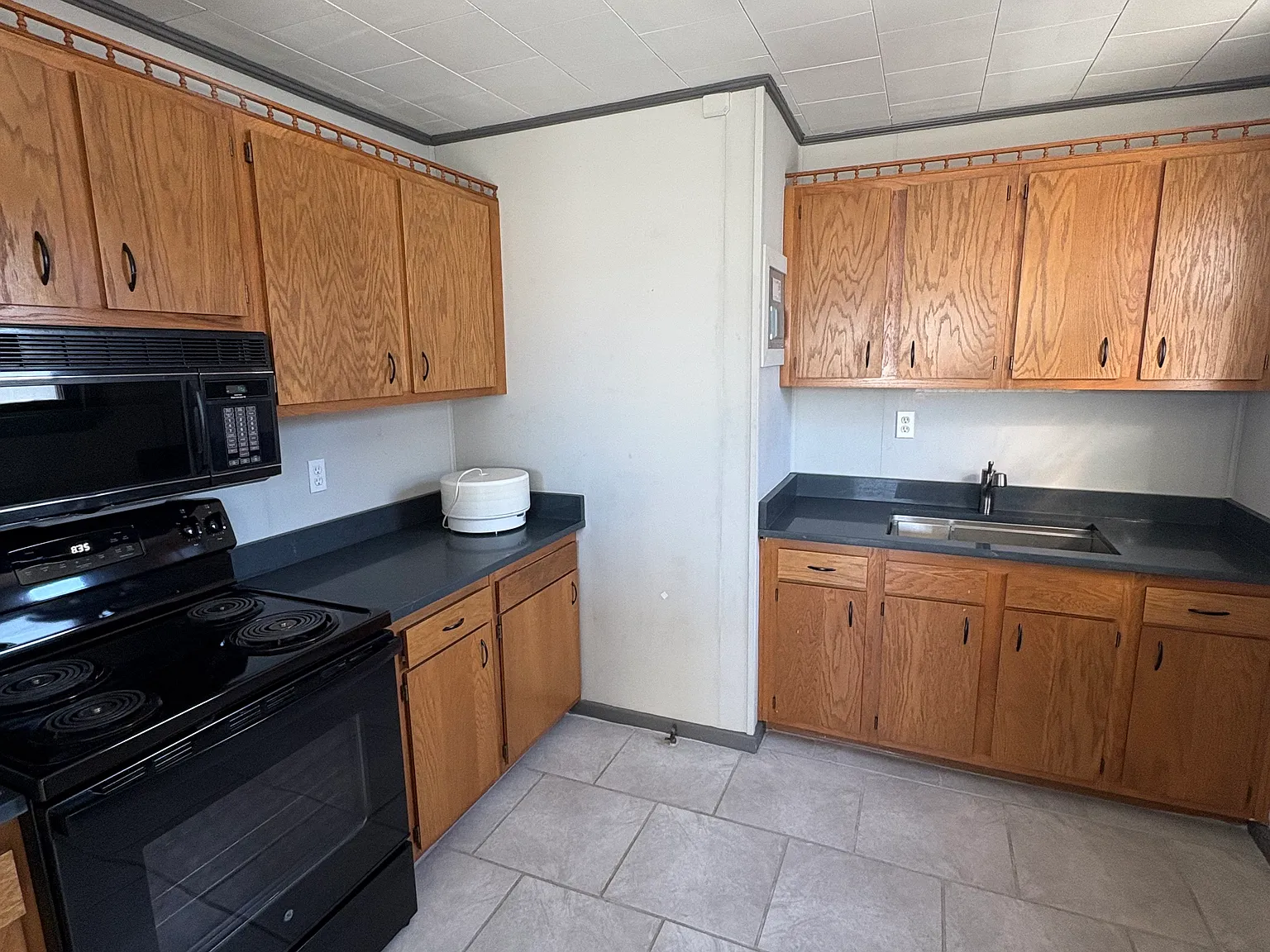 2 bed, 1400 sqft, $950 — Photo 2