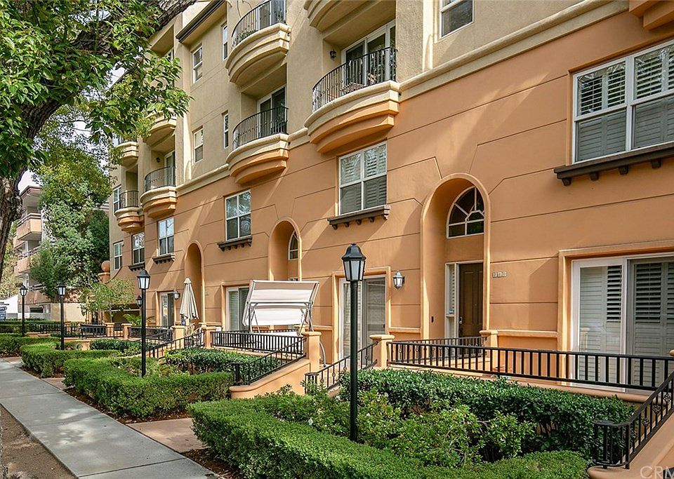 1st image of 286 N Madison Ave Unit 301