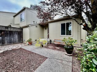2 Chalda Ct, San Rafael, CA 94903