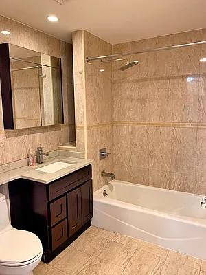 Rented by E Realty International Corp | media 6