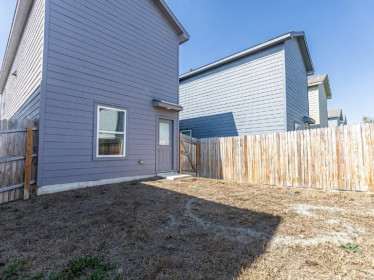 7606 Chancery Gate — Photo 27