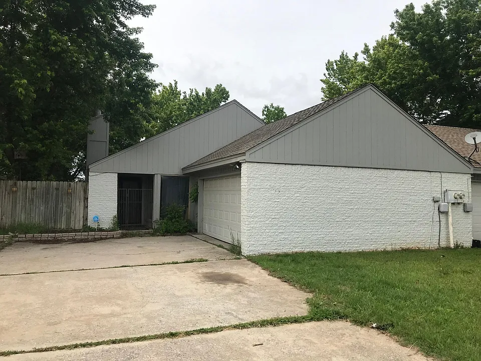 6107 Gaelic Glen Dr