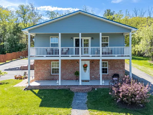 1365 W Ridge Rd, Wytheville, VA 24382