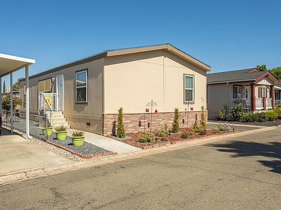 3rd image of 5505 S Grove St #74