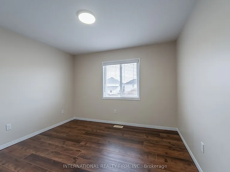 102 Hunter Way — Photo 37