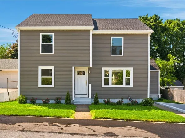 38 Winsor St, Cumberland, RI 02864