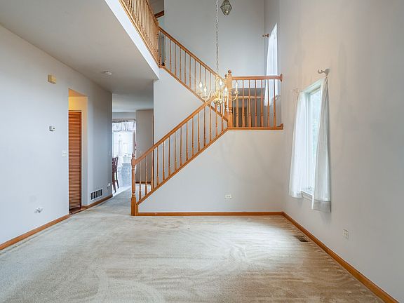 5th image of 2803 Sun Valley Dr