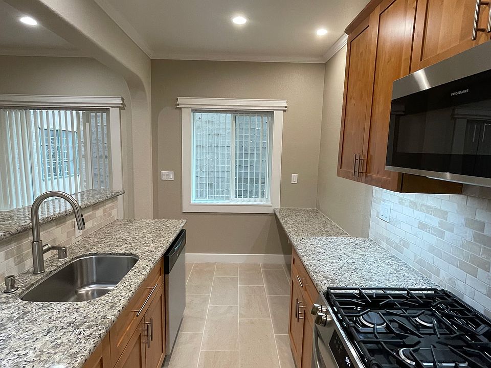 1st image of 5160 Claremont Ave APT 210