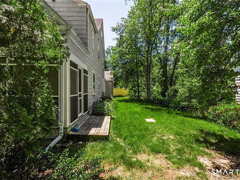 331 Auburn Rd — Photo 35