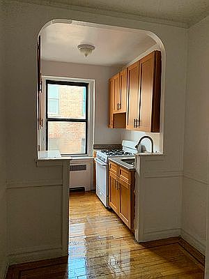 1st image of 60 Seaman Ave APT 5B