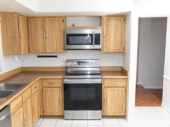 5th image of 8014 Bay Lakes Ct