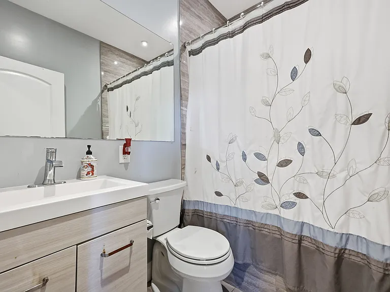 10 Richard Rd — Photo 1