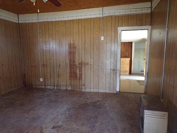 3rd image of 1114 Vincent St