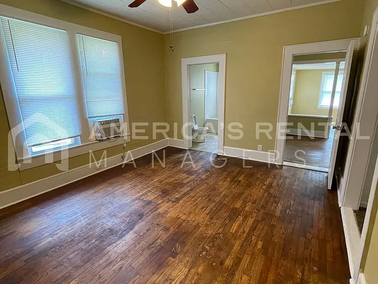 1701 Berkley Avenue — Photo 15