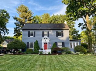 121 White Pond Dr, Akron, OH 44313