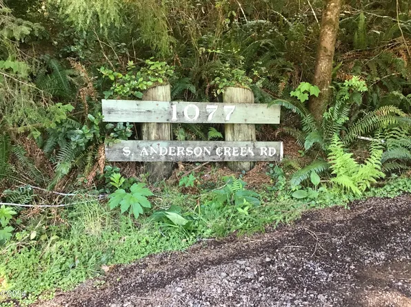 1077 S Anderson Creek Rd, Lincoln City, OR 97367