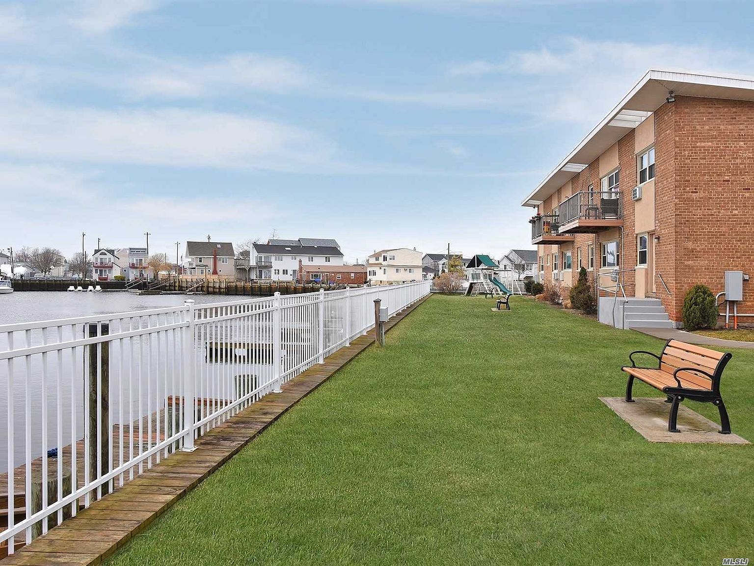 4 Rose St APT 4F1, Oceanside, NY 11572 Zillow