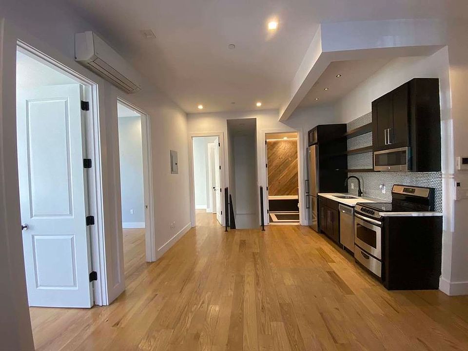 1st image of 194 Montrose Ave Suite 1A
