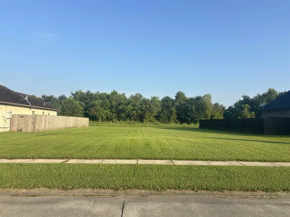 620 Shadowlawn Dr, Berwick, LA 70342