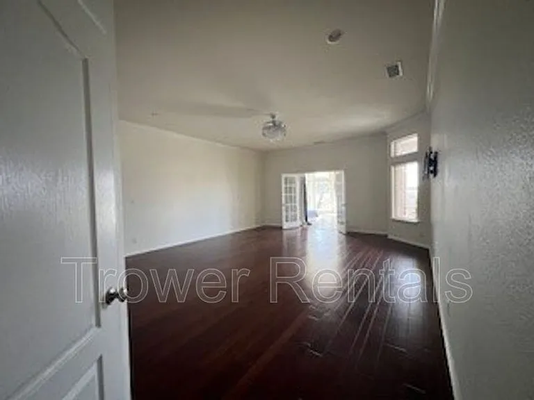 8104 San Antonio St — Photo 61