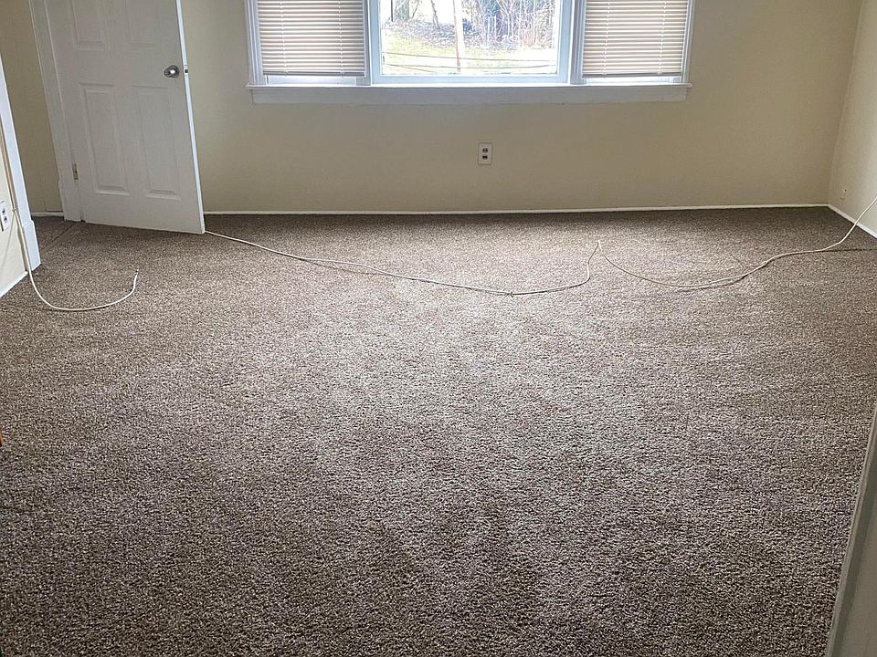 1st image of 104 Gibson St #2