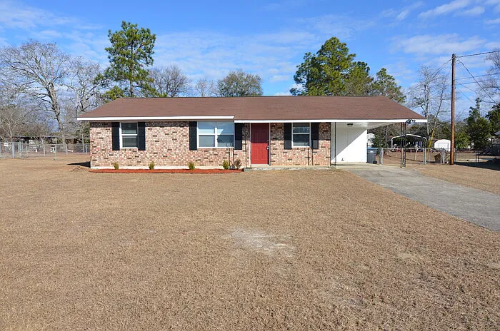 3 bed, 1.5 bath, 1110 sqft, $1,345 — Photo 1