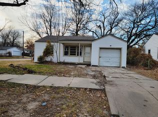 1063 S Waverly Rd, Wichita, KS 67218
