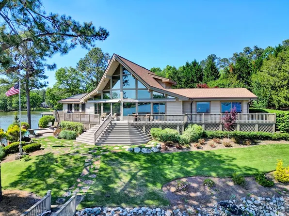 105 Seabright Cir, Cross Hill, SC 29332