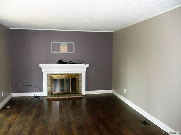 4th image of 6125 Westview Dr