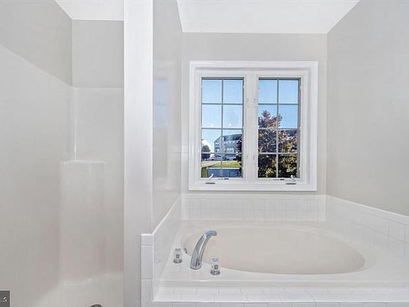 5th image of 10329 Bridle Ct