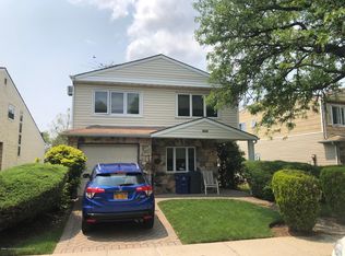 696 Harris Ave, Staten Island, NY 10314