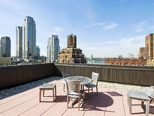 Sold by Sotheby's International Realty | media 19