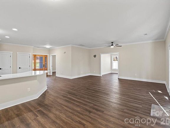 4th image of 7812 Denbur Dr