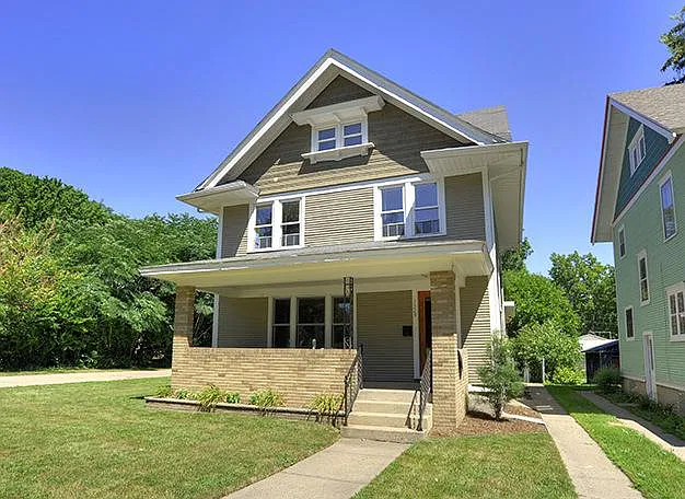 1329 Fulton St W