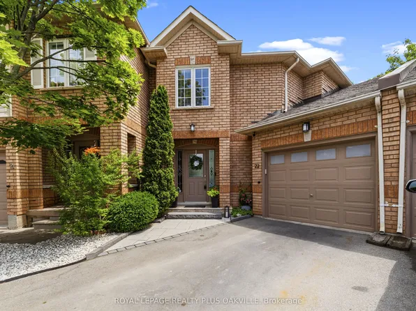 1489 Heritage Way #22, Oakville, ON L6M 4M8