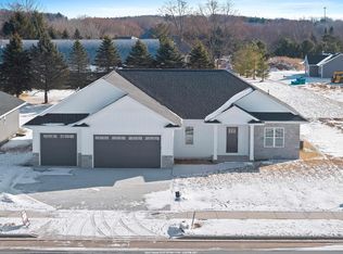 4450 Nature Rdg, Green Bay, WI 54313