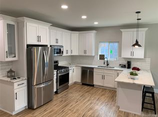 433 E Elza Ave, Hazel Park, MI 48030