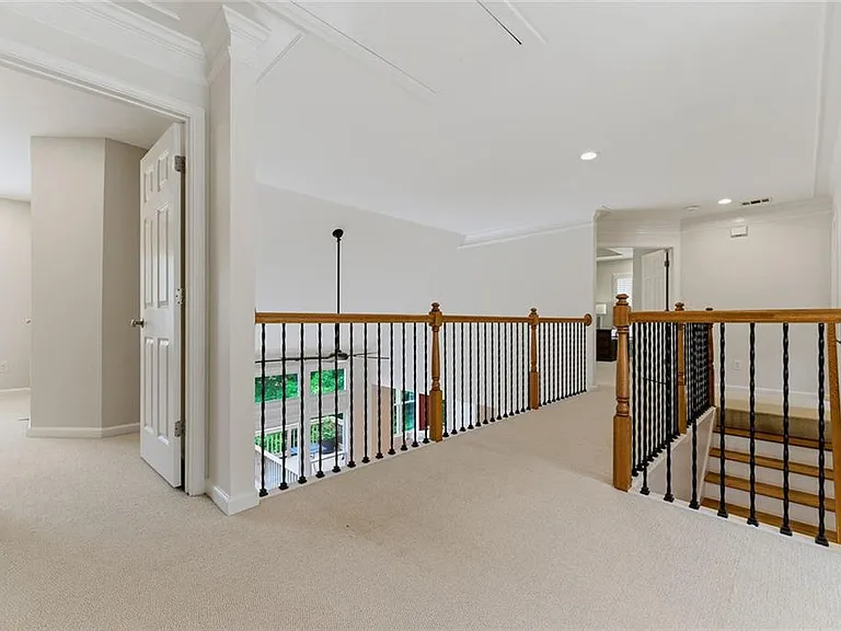 5398 Windsor Green Ct SE — Photo 31