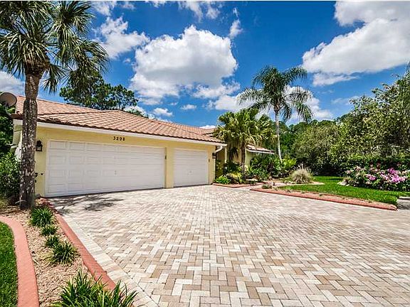 2nd image of 3298 Glenridge Dr