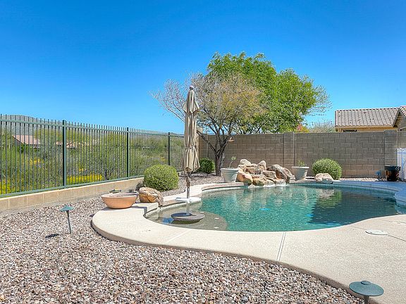 3rd image of 2632 W Coyote Creek Dr