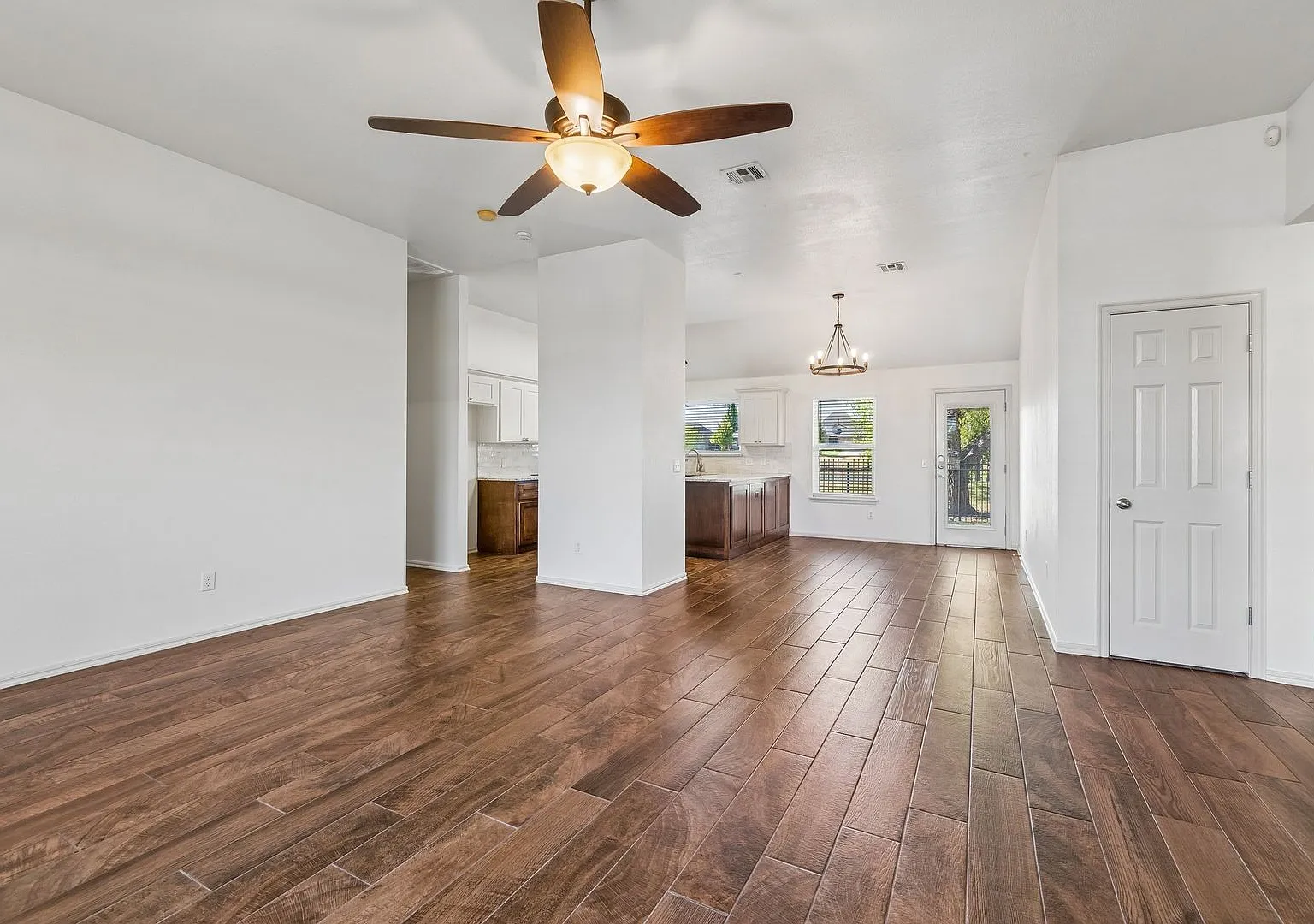 15921 Katie Ridge Dr — Photo 4