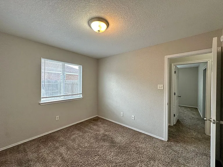 2810 Bastion Loop — Photo 41