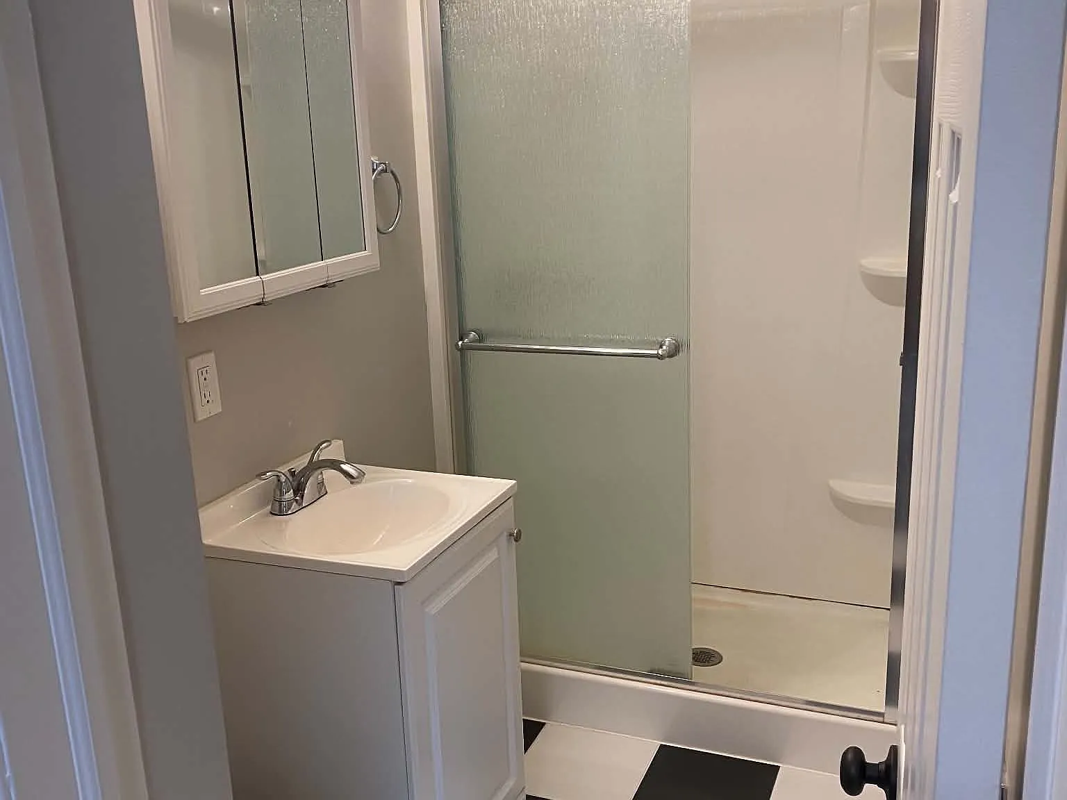 1 bed, $975 — Photo 4