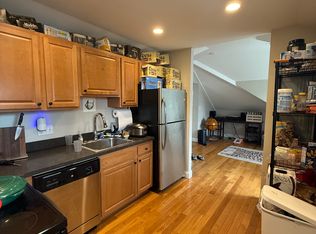 27 Crosby Rd #3, Chestnut Hill, MA 02467