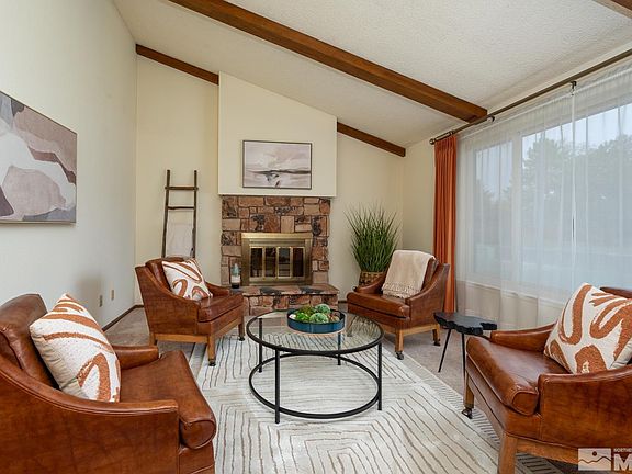 2nd image of 1754 Oakwood Dr