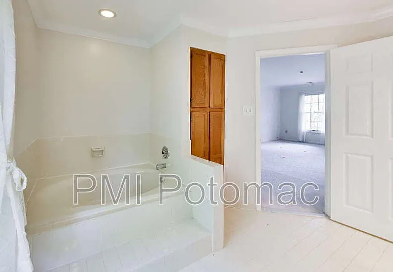 14672 Brougham Way — Photo 38