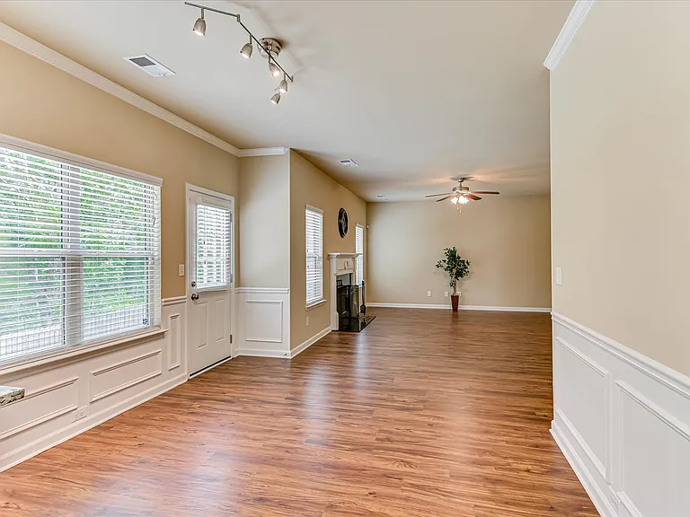 2073 Willhaven Dr — Photo 25