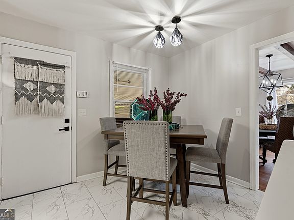 3rd image of 4525 Sentry St