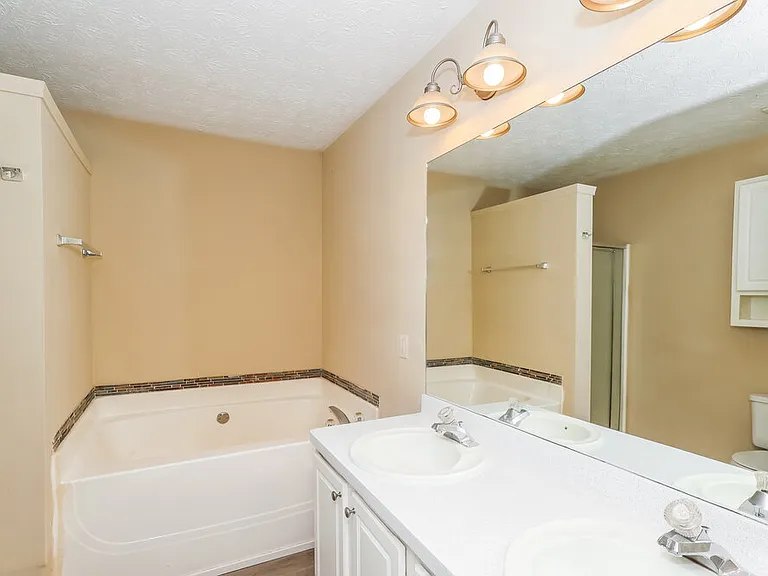 252 Prescott Ct — Photo 14