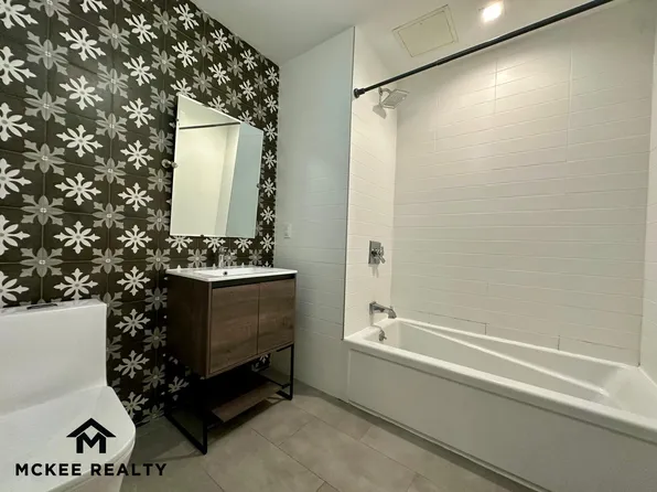 2025 Farragut Road image 7 of 11